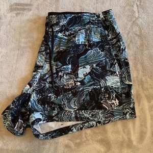 Lightweight exercise shorts